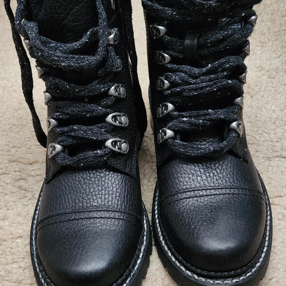 NWT Frye Women's Black Leather Hiker Boots - Samantha Boot Size 5.5 Medium Width - Picture 3 of 6